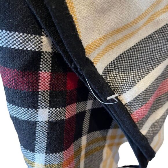 NWOT Nicole Miller Zip Front Poncho Cape Plaid Black Red Yellow Oversized S/M - Picture 3 of 14